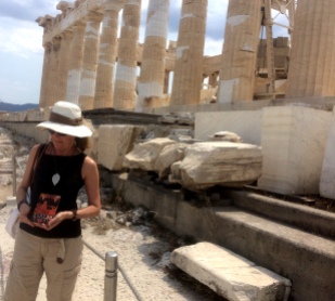 Bego mira Platón Partenón