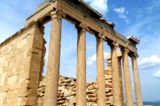 Columnas frontales templo